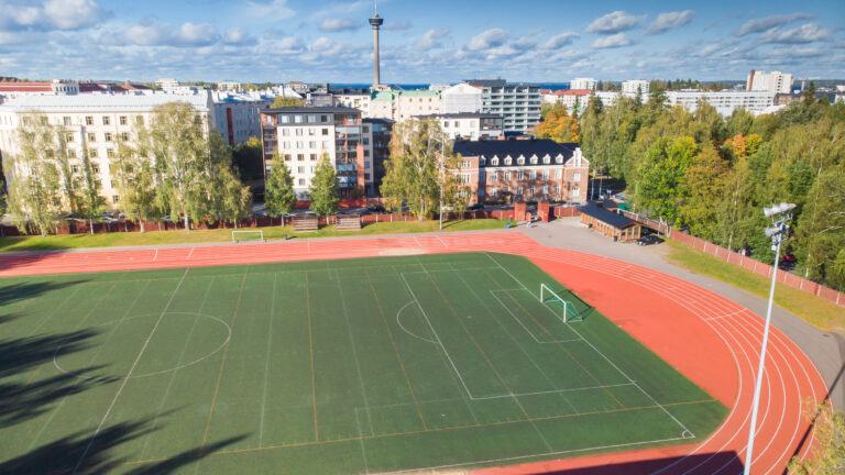 Pyynikin urheilukenttä ja juoksurata.